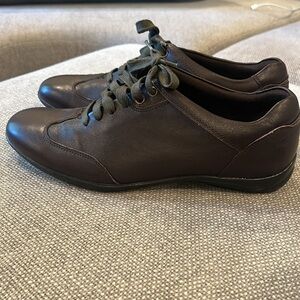 Banana Republic Leather Sneaker Size 9 1/2